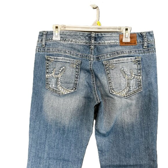 Maurices Juniors Size 11/12 Short Bootcut Jeans - Picture 3 of 10